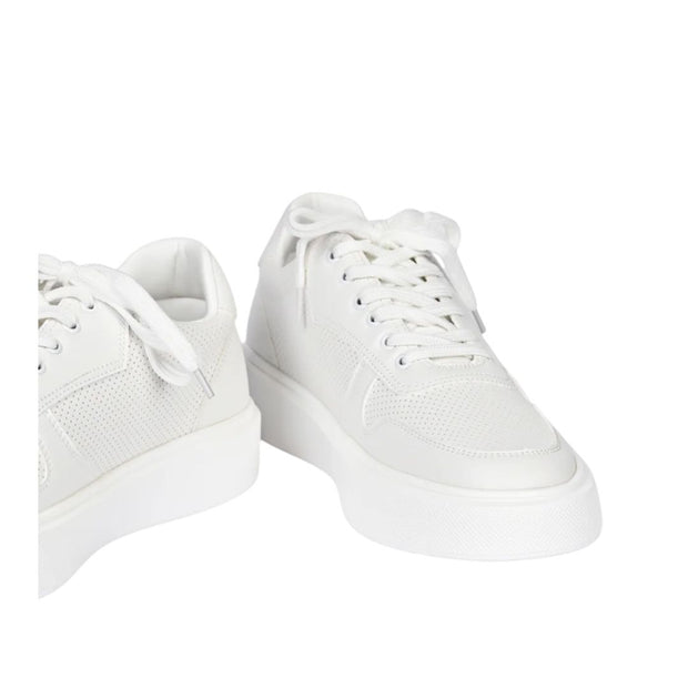 Vlaze Classic White Low Top Sneakers Sleek and Timeless Design